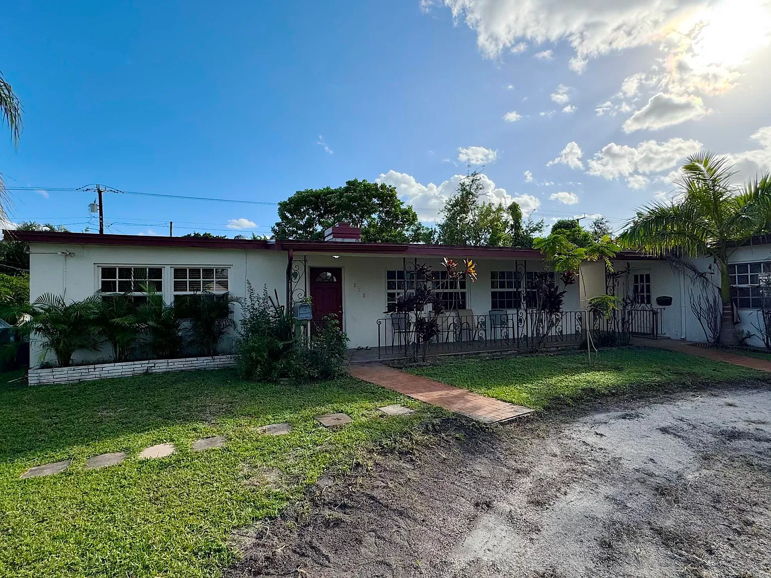 2 bed, 1.0 bath, 1617 sqft, $3,100 — Photo 3