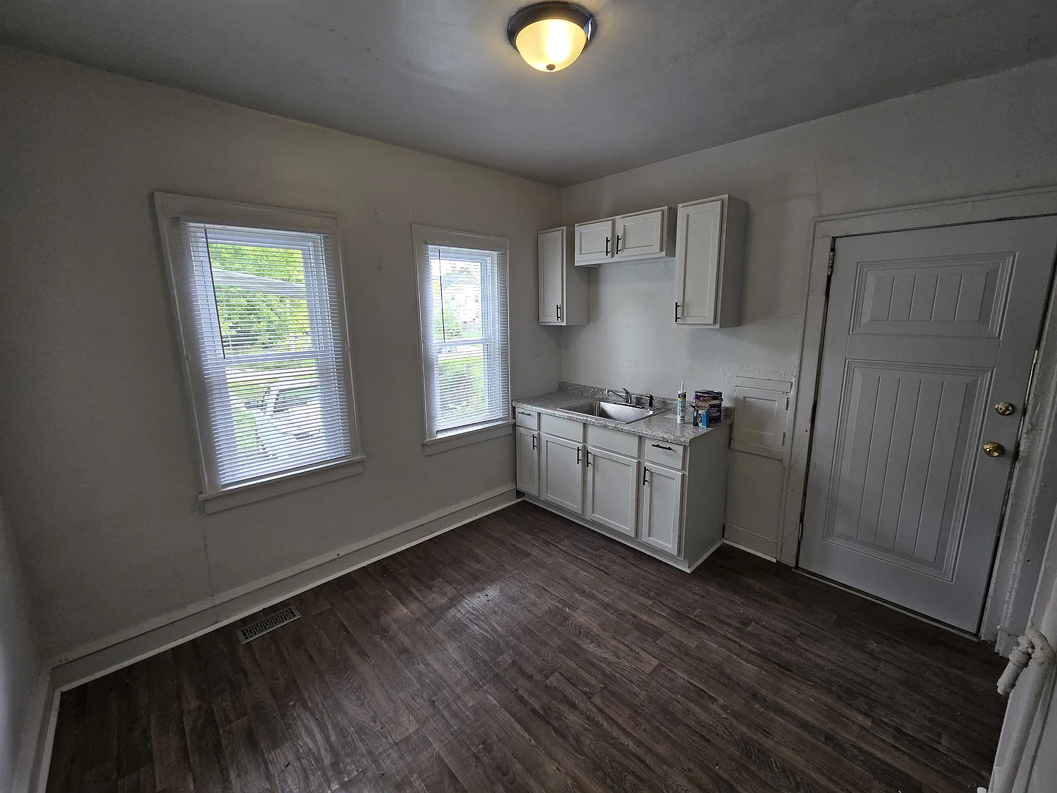 3 bed, $1,650 — Photo 1