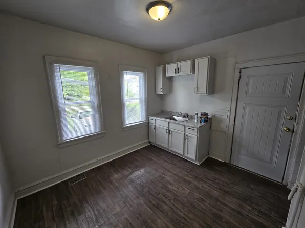 2840 N 22nd St, Milwaukee, WI 53206