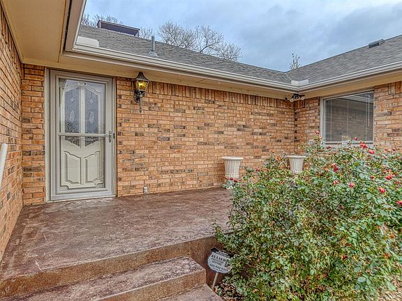 5th image of 2293 County Street 2814