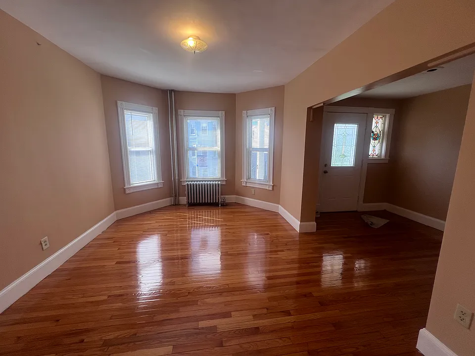 103 Draper St #1