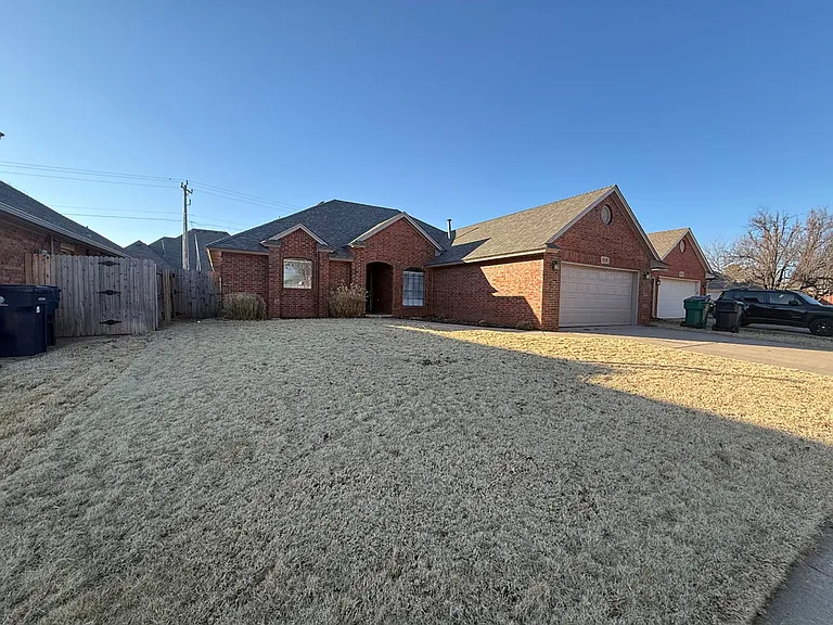 18509 Chestnut Oak Dr — Photo 2