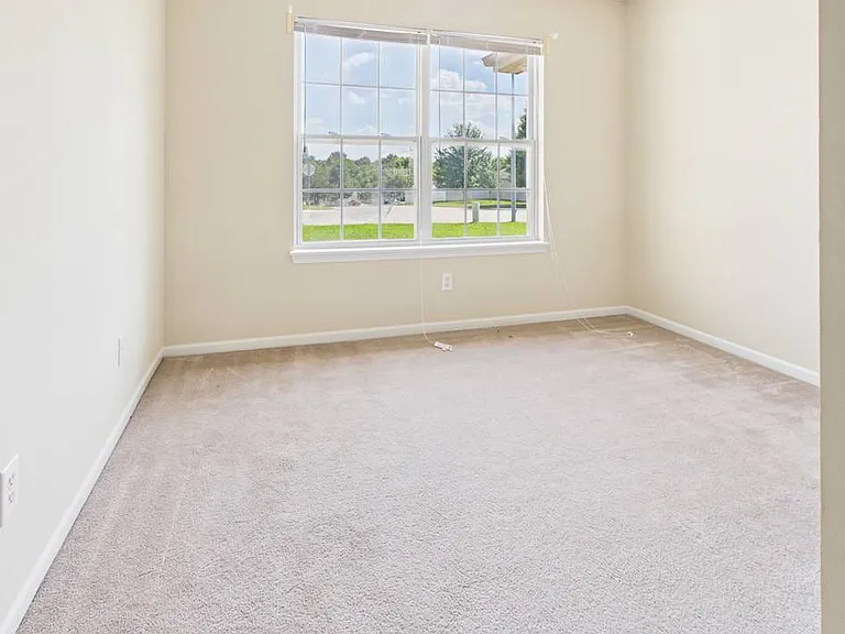703 Iron Horse Dr — Photo 8