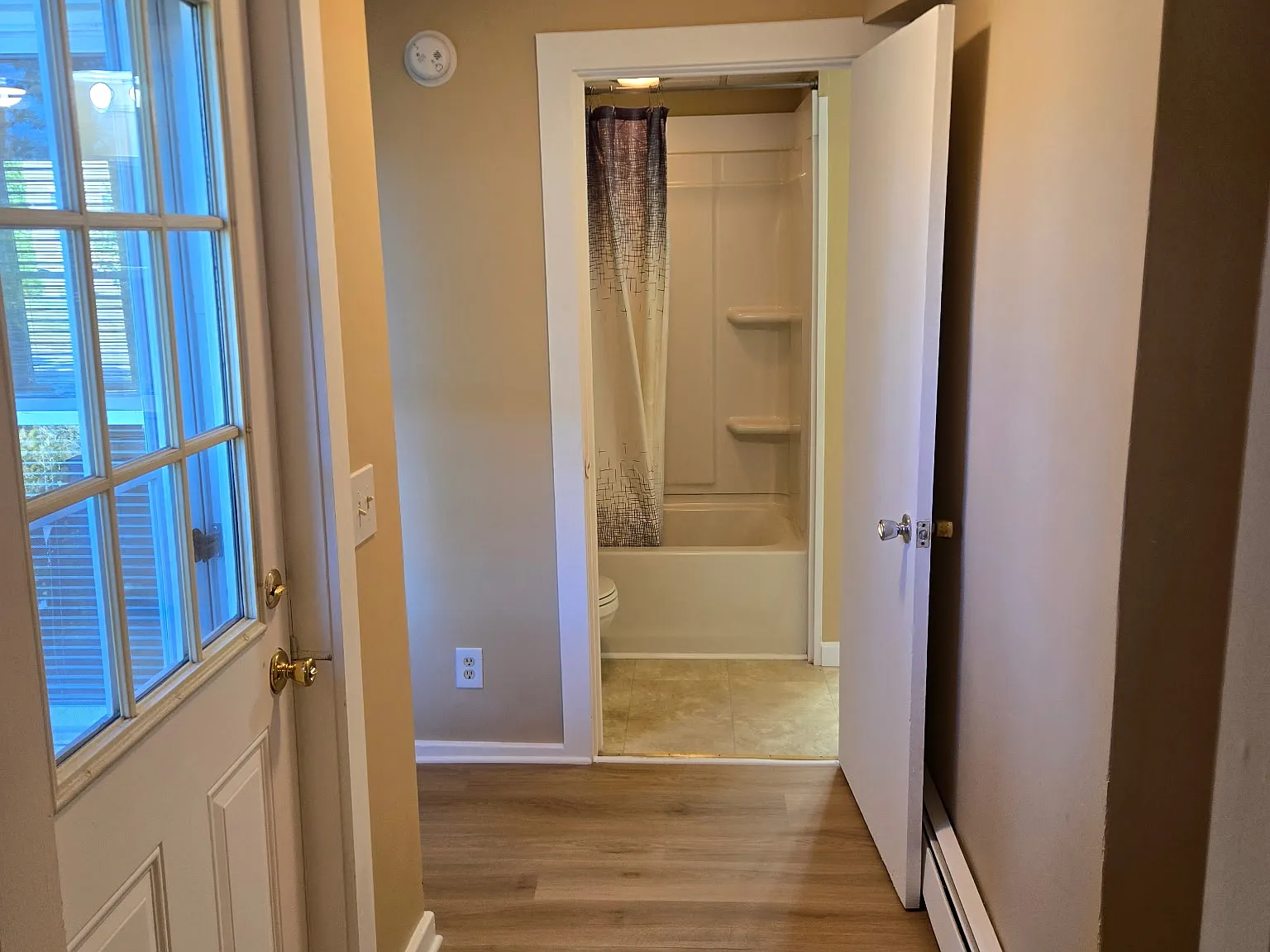 1 bed, 500 sqft, $1,795 — Photo 4