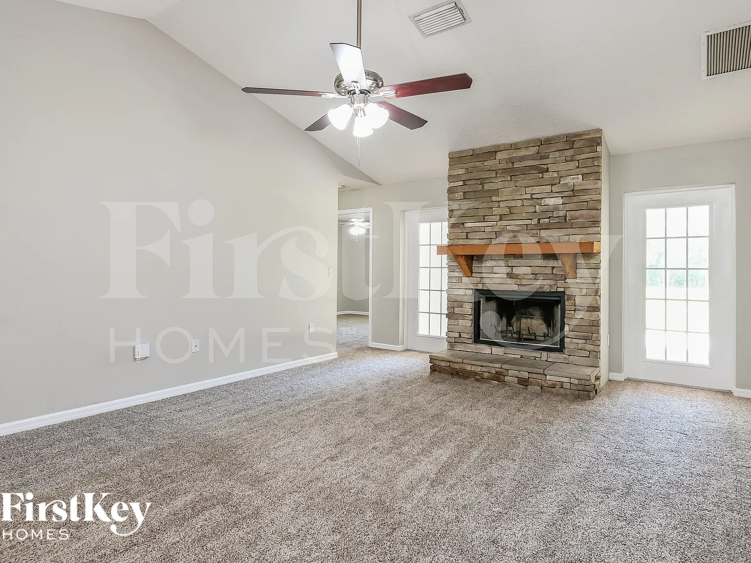 4 bed, 2.0 bath, 1638 sqft, $2,610 — Photo 3