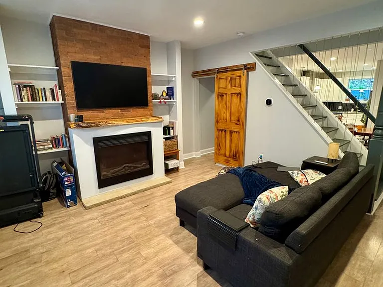 5304 Holmes St — Photo 5