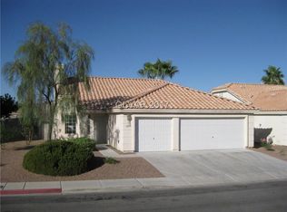 1270 Silver Knoll Ave, Las Vegas, NV 89123