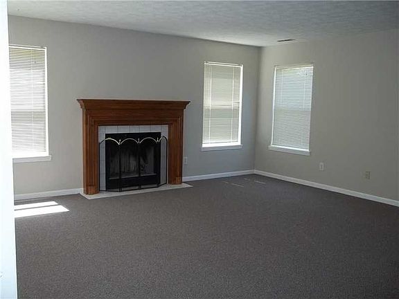 4th image of 10715 Young Lake Dr