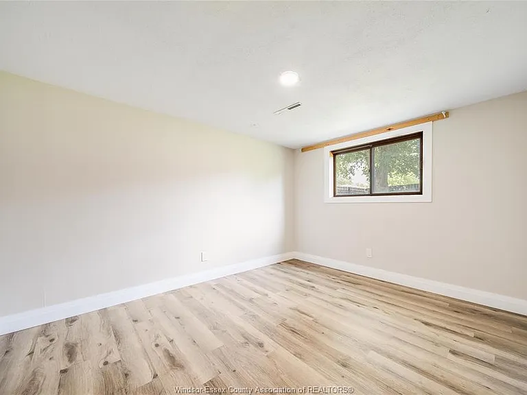 7105 Isabelle Ct — Photo 10