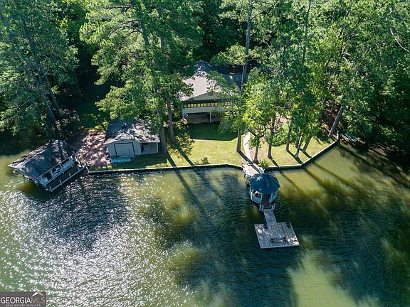 5th image of 133 Hall Dr