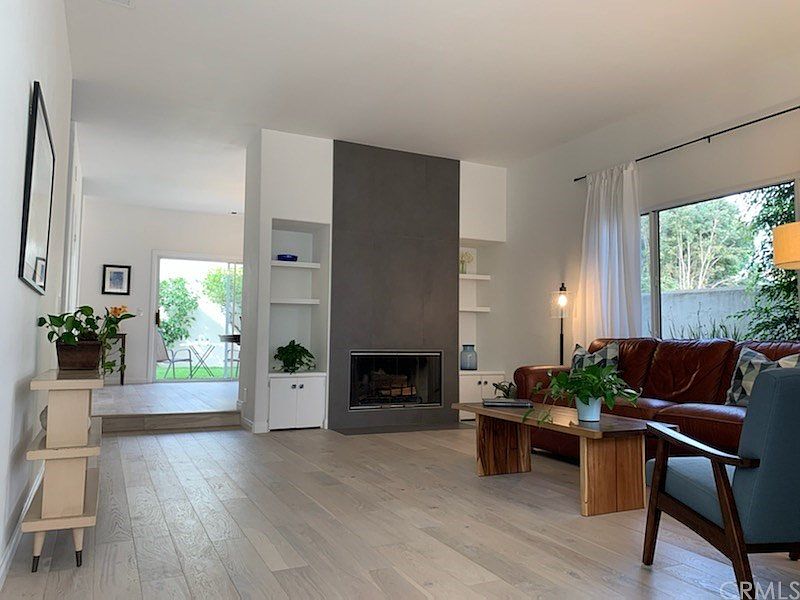 2nd image of 2015 Havemeyer Ln #B