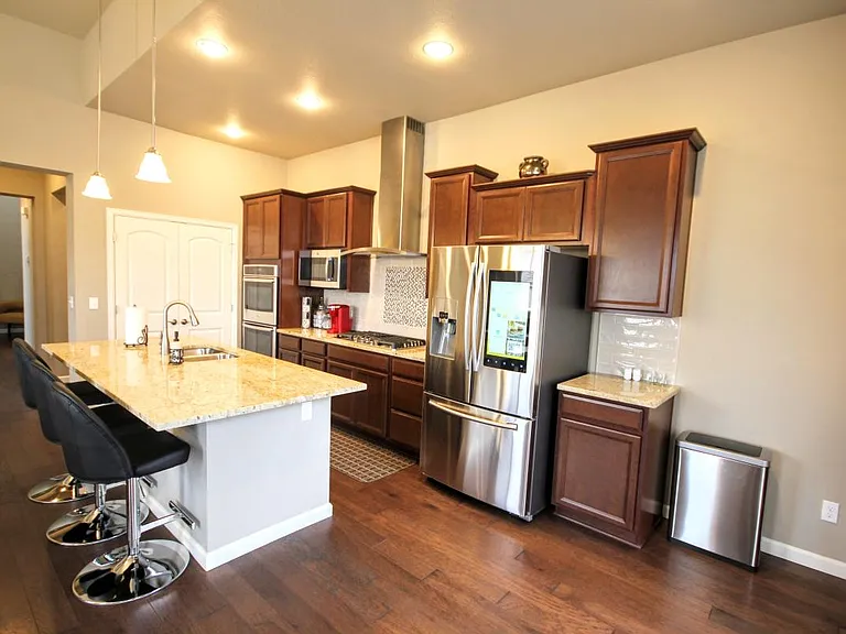 1401 Skyline Dr — Photo 33