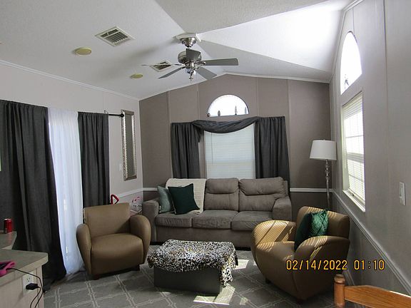 3rd image of 215 Par Pines Blvd