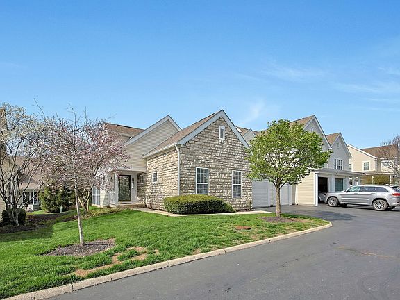 3rd image of 374 Sycamore Ridge Way