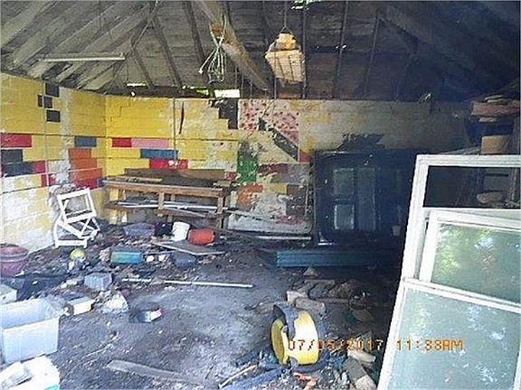 5th image of 13946 Blackstone St