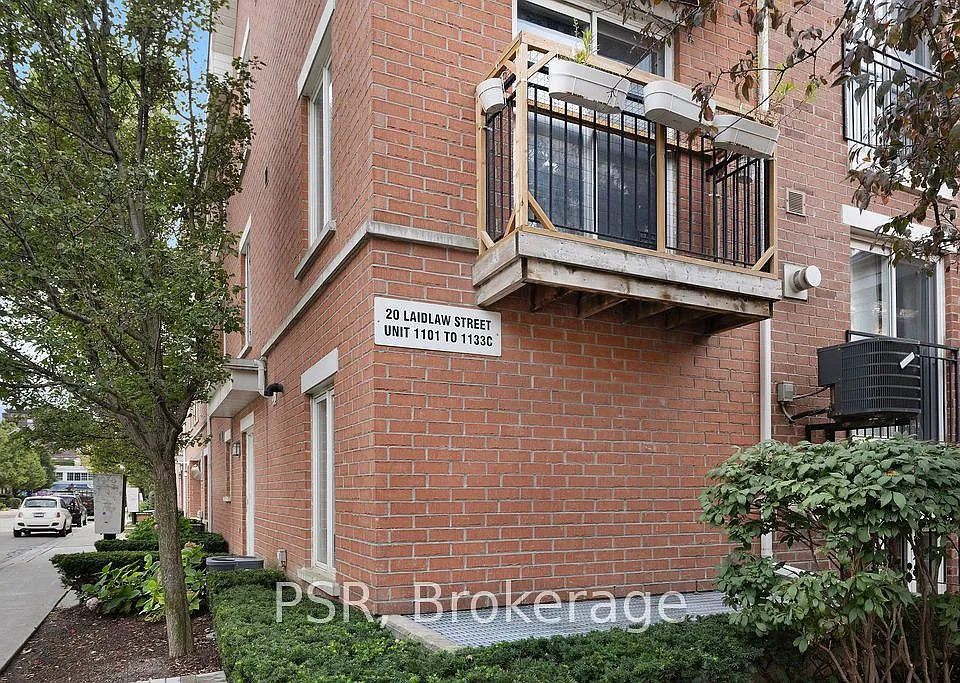 20 Laidlaw St #1104