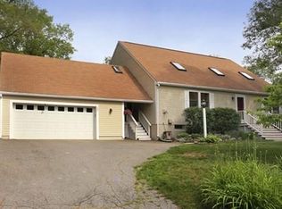52 Middle Rd, Newbury, MA 01951