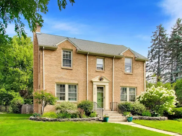 3115 Park Pl, Evanston, IL 60201