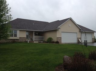 21689 Waco St NW, Nowthen, MN 55303