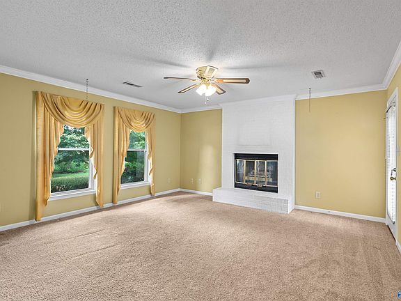 3rd image of 6861 Steeplechase Dr NW