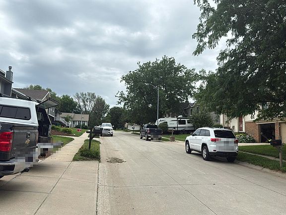 5th image of 12815 Olive St