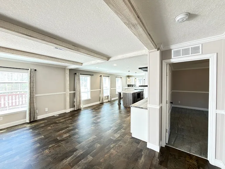 55 Oak Ave — Photo 26