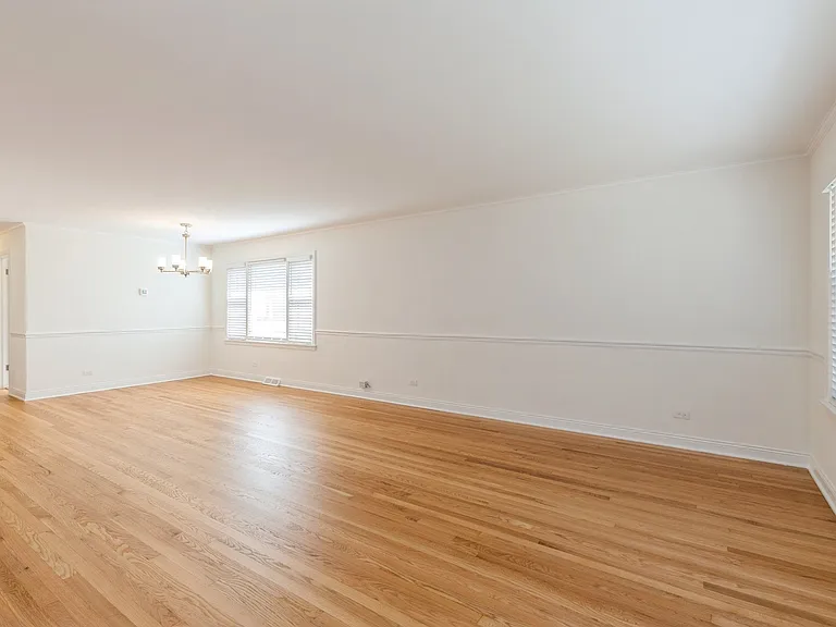 5018 Dobson St — Photo 3