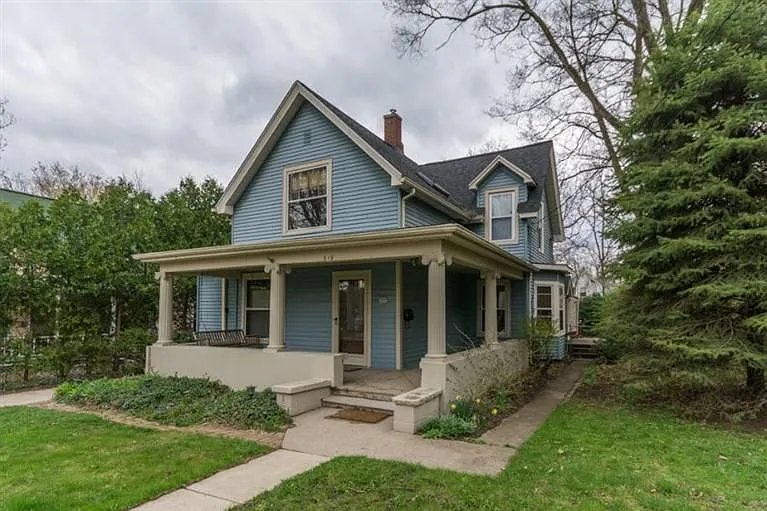 319 S 7th St photo 1