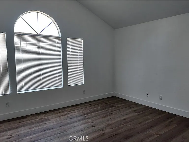 21484 Dickinson Rd — Photo 14