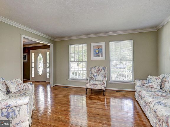 5th image of 7861 Crossbay Dr