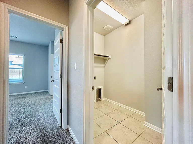 1156 Capra Ln — Photo 12