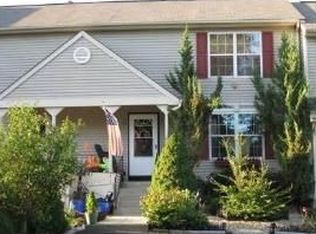 102 Darin Rd, Warwick, NY 10990