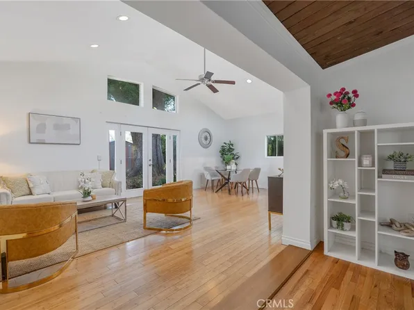 8521 Ranchito Ave, Panorama City, CA 91402