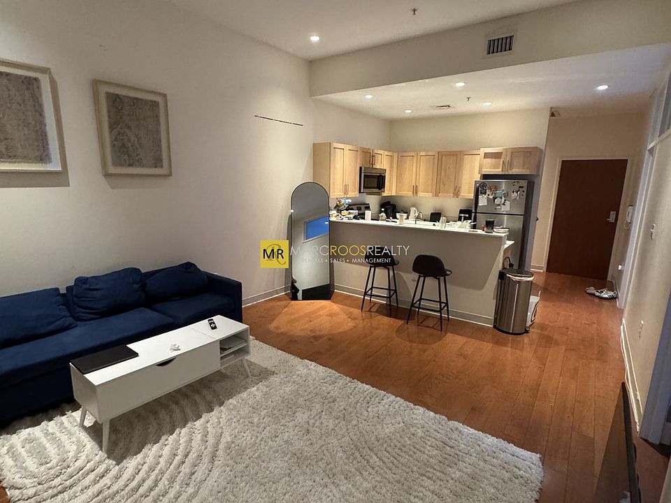 1st image of 405 Washington St