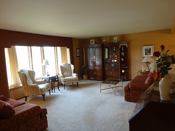 2nd image of 8828 Lori Ln