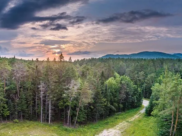 9 Ravens Way, Lake Placid, NY 12946