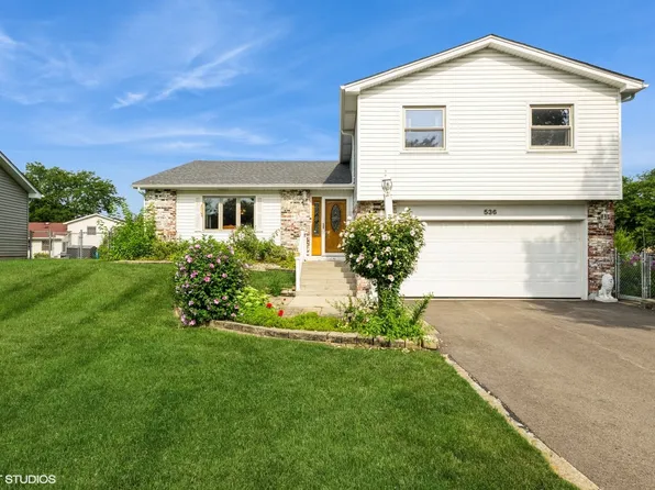 536 Eagle View Dr, Carol Stream, IL 60188