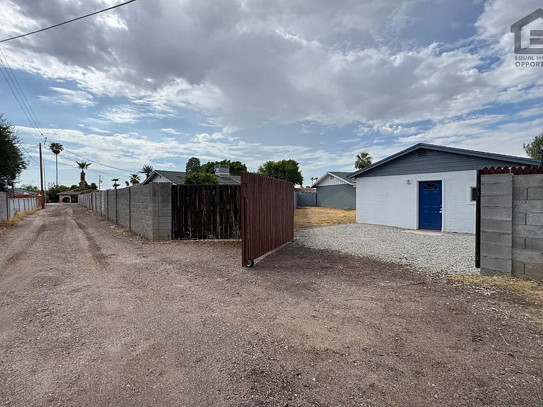 232 W Gail Dr — Photo 5