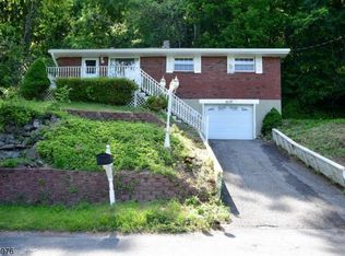 24 Predmore Rd, Ogdensburg, NJ 07439