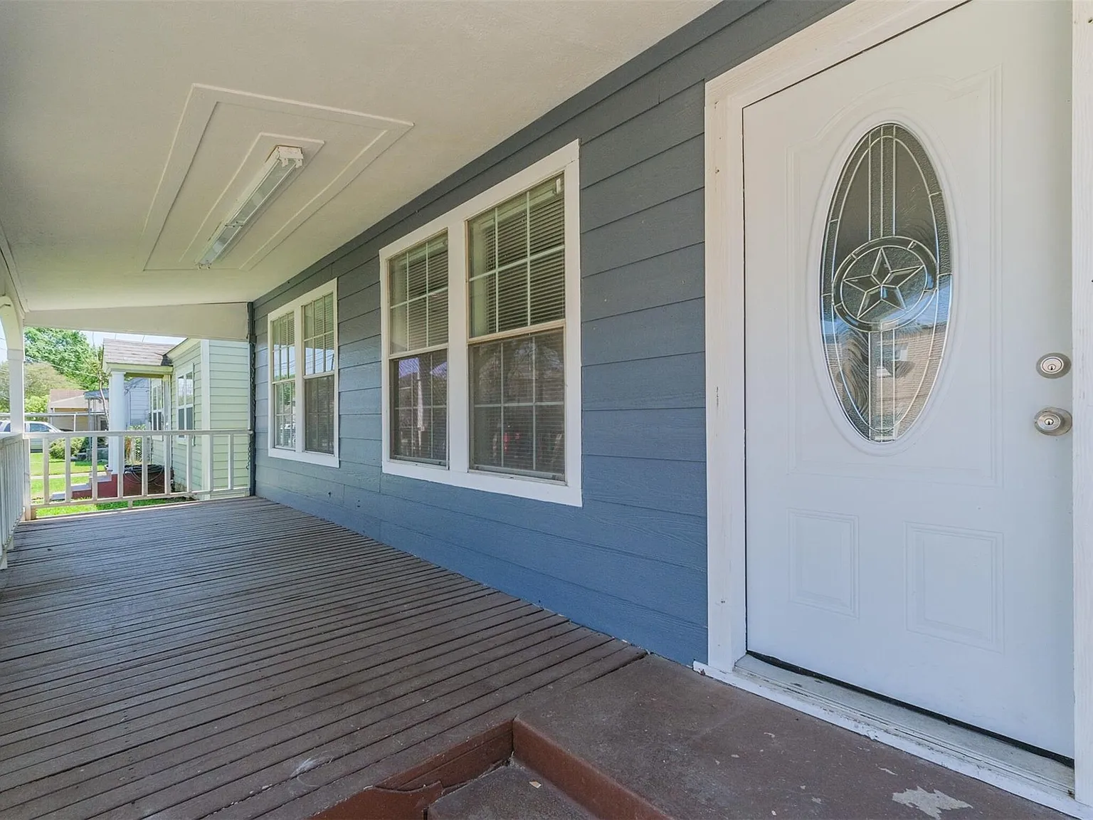 6 bed, 2.0 bath, 1338 sqft, $2,000 — Photo 4