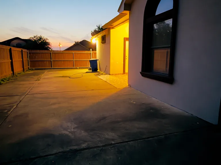 3421 Esperanza Ave — Photo 5