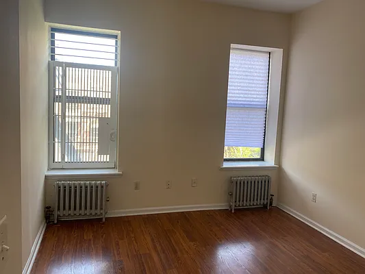 Rented by Lucien Perry | media 6