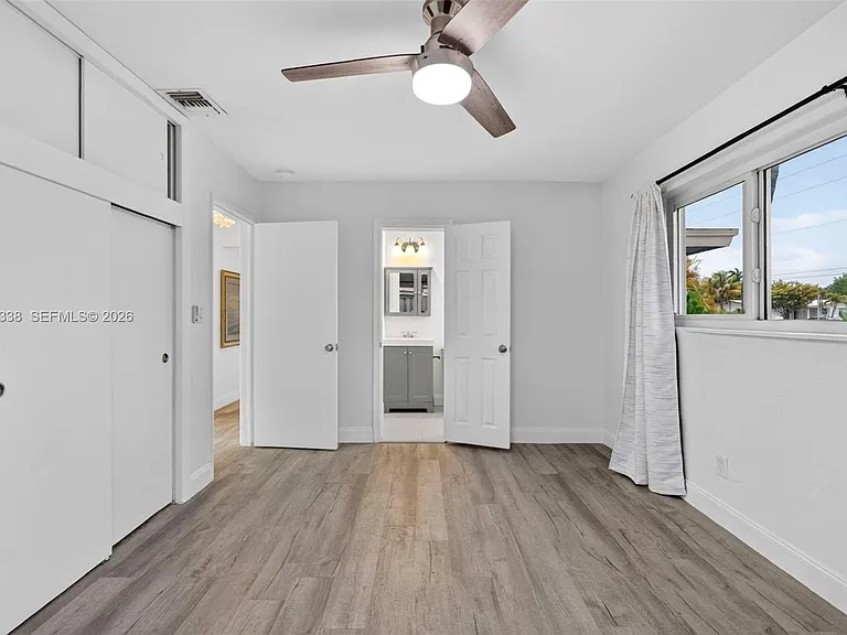 2909 NW 9th Ave — Photo 17