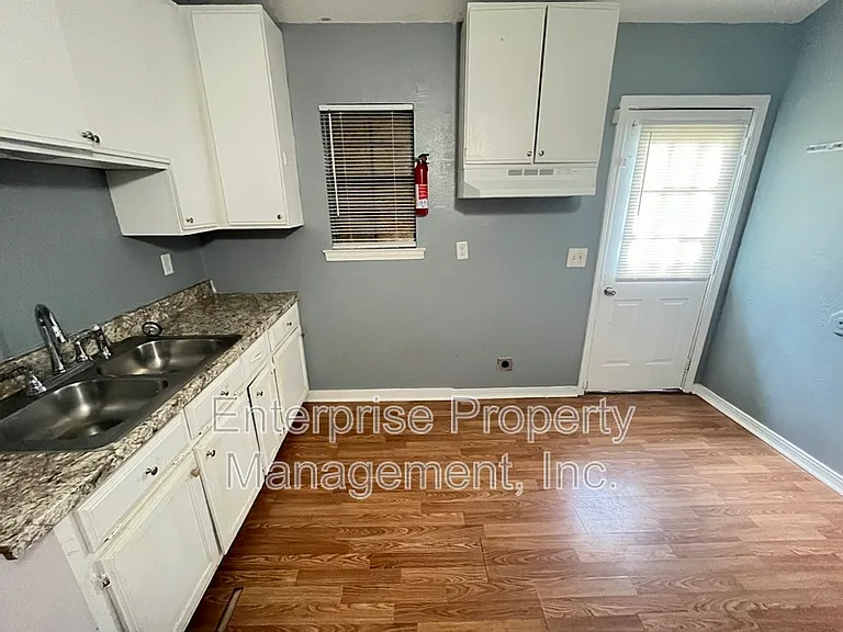 401 N Manassas St — Photo 8