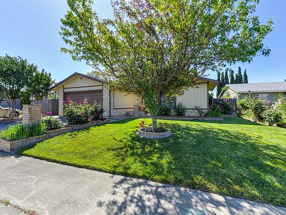 2nd image of 8338 Summer Creek Ct