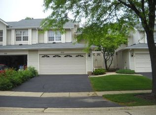630 Sturnbridge Ln, Schaumburg, IL 60173