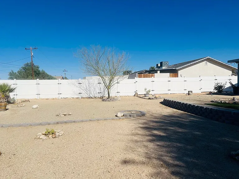74404 Pinon Dr — Photo 12