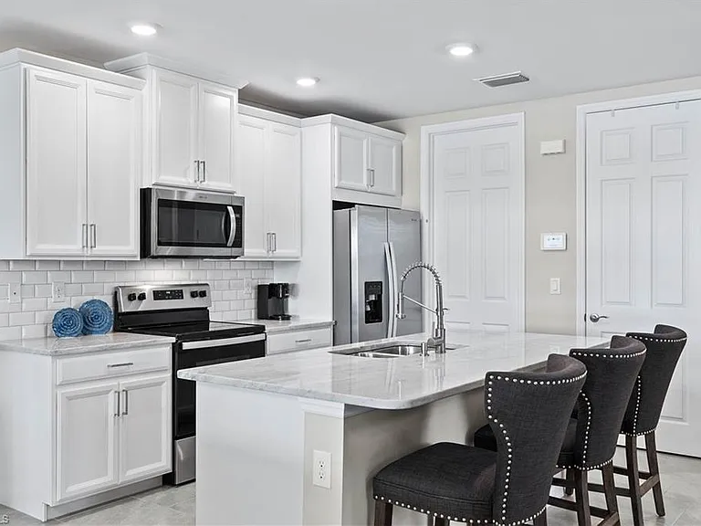 14558 Edgewater Cir — Photo 10