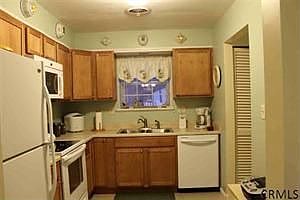 2nd image of 21 Queensway