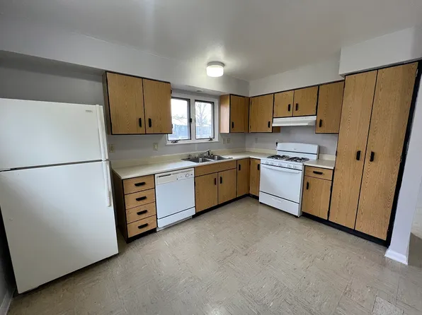 616 Autumn Fields Ln, Rantoul, IL 61866
